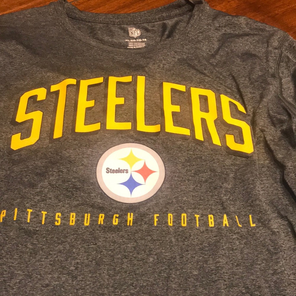 Long sleeve youth Pittsburgh Steelers TShirt